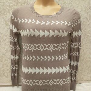 Express Beige and White Geometric Sweater